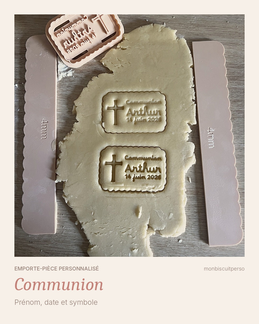 Emporte-pièce personnalisé communion avec prénom, date et croix
