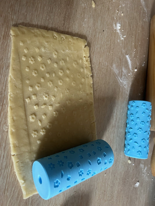Rouleau à motif Style liberty sur pâte sablée – photo réelle
