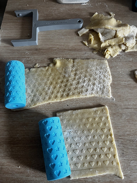 Rouleau à motif Petits Bonheurs cœurs et étoiles, relief et creux – photo réelle